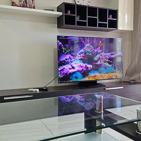 - Sea View Адехе